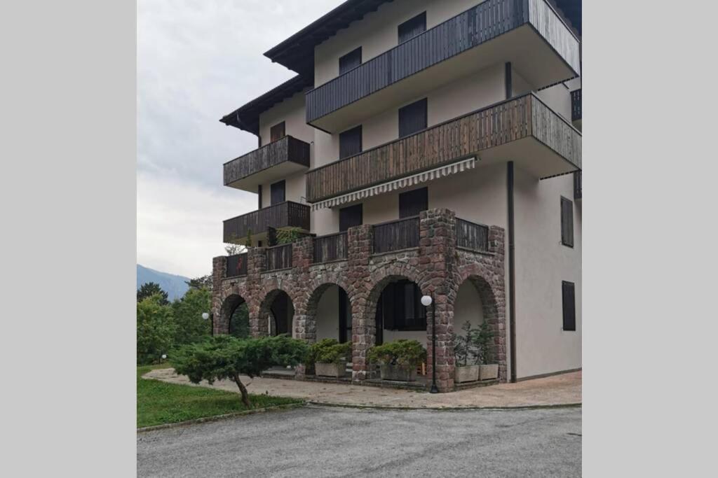Appartamento Residence Castel Carlotta Levico Terme Luaran gambar